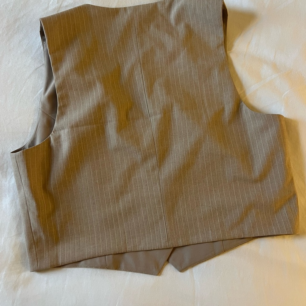 WAYF Layla Vest - Picture 4 of 5